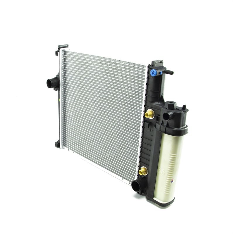 e36 su radyatörü otomatik 44x44 cm 17111723528